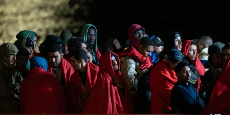 Salvamento rescata en Canarias a 263 migrantes en cinco embarcaciones