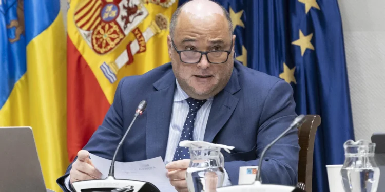El presidente de Asinca advierte de que sin el AIEM la industria canaria desaparecería