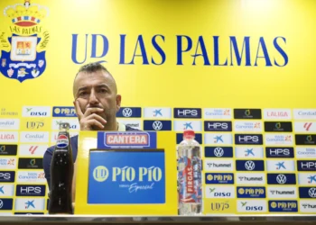 Martínez rebaja la euforia: «Ni hace dos semanas estábamos descendidos, ni ahora salvados»