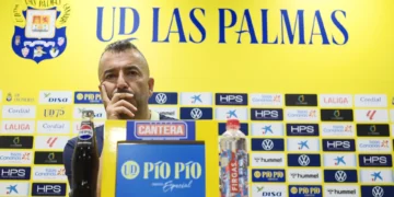 Martínez rebaja la euforia: «Ni hace dos semanas estábamos descendidos, ni ahora salvados»