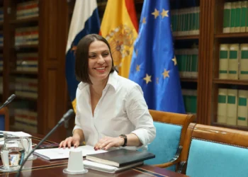 El PSOE denuncia el desmantelamiento de los contratos predoctorales, el Gobierno lo niega