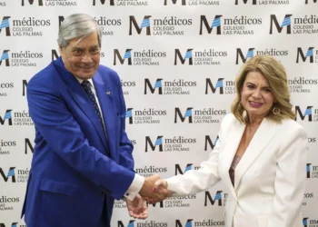 La nueva presidenta de los médicos en Las Palmas trabajará por la conexión generacional y contra el intrusismo