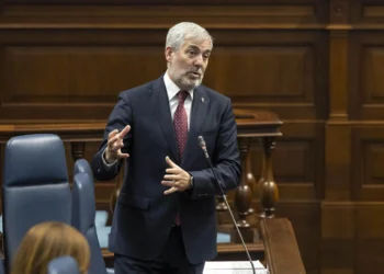 El presidente de Canarias denuncia el incumplimiento «gravísimo» de los derechos de los menores en asilo