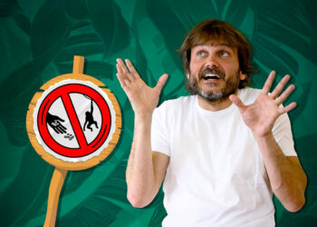 Salva Reina aterriza en Fuerteventura con su humor tras ganar el Goya 2025