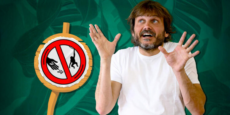 Salva Reina aterriza en Fuerteventura con su humor tras ganar el Goya 2025