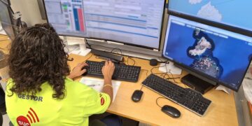 Sanidad invierte un millón de euros en el nuevo servicio de ambulancia de La Graciosa