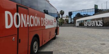 Hemodonación despliega dos unidades móviles de donación en la calle Triana y el Centro Comercial Las Arenas