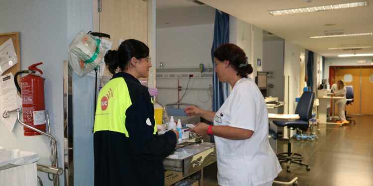 El Servicio de Urgencias del Hospital Molina Orosa atendió a 74.124 pacientes durante 2024