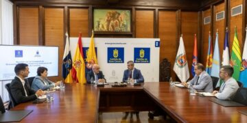 Visita vicepresidente del Gobierno al Cabildo de Gran Canaria.pg