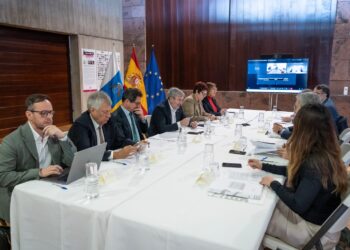 Clavijo espera que en una semana los menores demandantes de asilo sean acogidos por el Estado