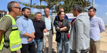 Turismo invierte 1,7 millones de euros en las obras de un sendero peatonal en el frente marítimo de Corralejo
