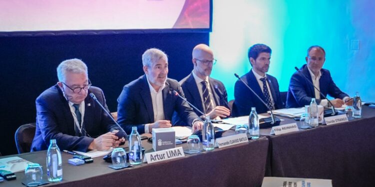 La Comisión de Islas refrenda la estrategia de Canarias para buscar soluciones a la emergencia de la vivienda