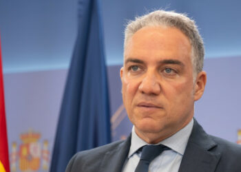 Bendodo acusa a Sánchez de no tener “moral ni principios” y buscar solo “subsistir, dividir y enfrentar”