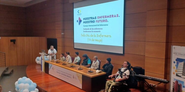 Las Jornadas de Enfermería del Insular-Materno Infantil se clausuran con la experiencia del paciente