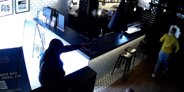 Detenido un hombre que empuñando un cuchillo y un martillo intentó robar un local de apuestas en Náquera (Valencia)