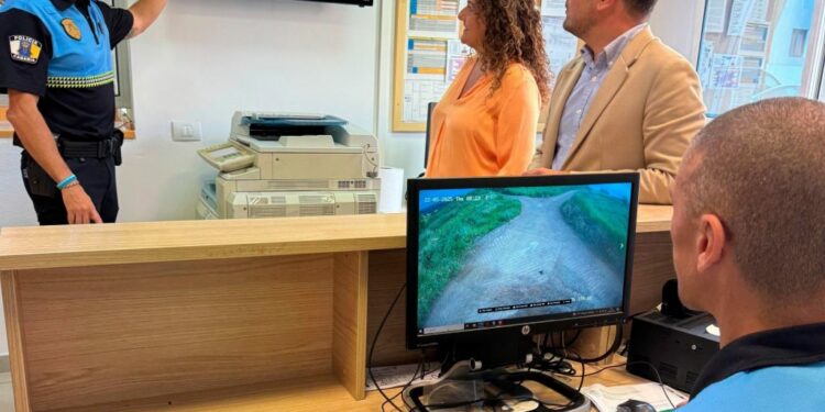 260525 Sala de control c�maras v�deo vigilancia accesos monte prevenci�n incendios