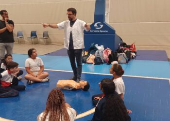 El Insular-Materno Infantil organiza un curso de Primeros Auxilios para 230 escolares de Gran Canaria