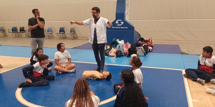 El Insular-Materno Infantil organiza un curso de Primeros Auxilios para 230 escolares de Gran Canaria