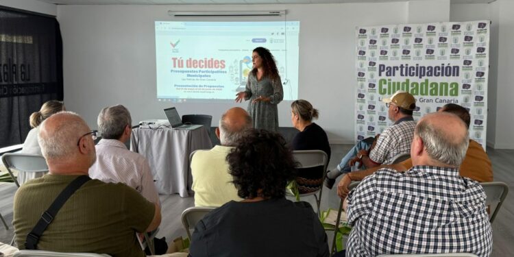 Betsaida González, en la presentación de los Presupuestos Participativos 2025 durante la Semana de la Administración Abierta