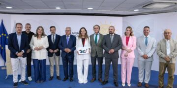 Turismo firma con los cabildos un convenio para alinear los proyectos de infraestructura turística en Canarias
