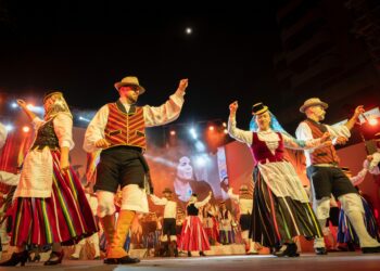 Más de 1.800 personas participan en el encuentro ‘Cultura y raíces para celebrar el Mes de Canarias’
