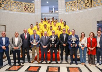 Clavijo celebra la Superliga del CV Guaguas y resalta su “incontestable dominio” en el voleibol nacional