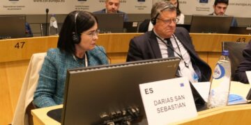 Darias participa por primera vez como vicepresidenta primera en la Comisión CIVEX del CDR.