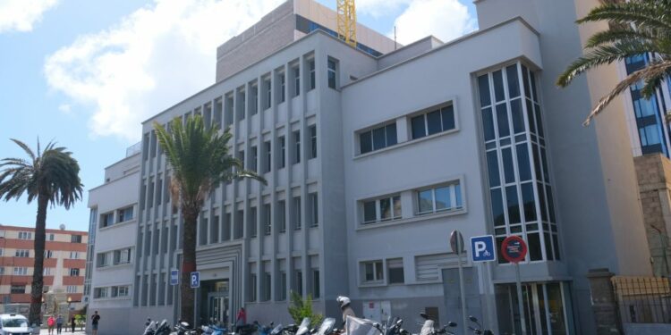 Edificio de la Fábrica de Hielo, centro de atención municipal a personas sin hogar