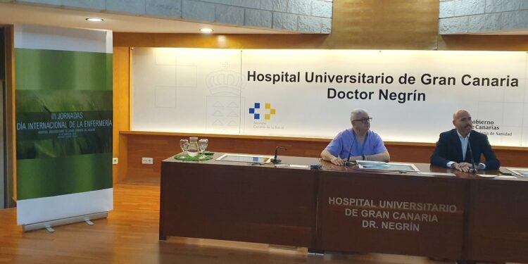El Hospital Doctor Negrín analiza la transformación de los cuidados en las III Jornadas del Día de la Enfermería