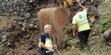 El edil David Hernánez visitó las obras de reposición del muro de la Calle Cooperativa (I)