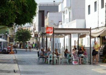 El paro registra en Canarias su nivel más bajo en 17 años