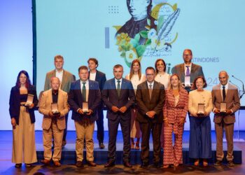 Educación condecora a seis docentes y cuatro centros canarios con las distinciones Viera y Clavijo 2024