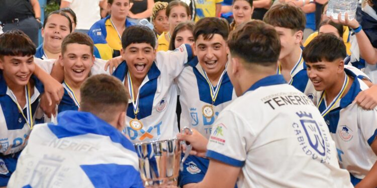 Las selecciones de Tenerife triunfan en los Campeonatos de Canarias de Deportes en Edad Escolar de lucha canaria