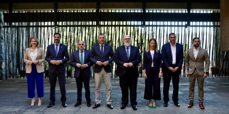 Manuel Domínguez presenta el primer barómetro del trabajador autónomo en Canarias