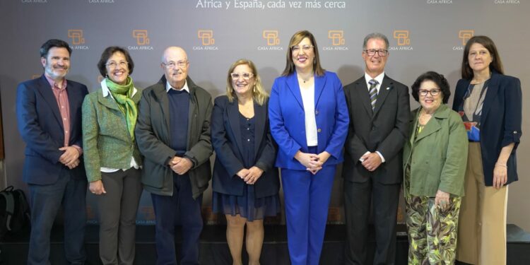 Sanidad refuerza la atención sanitaria y emocional a menores migrantes en una jornada formativa de UNICEF