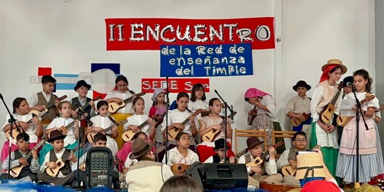 La Red de Enseñanza del Timple reunió a 400 estudiantes grancanarios en torno a la música y el patrimonio