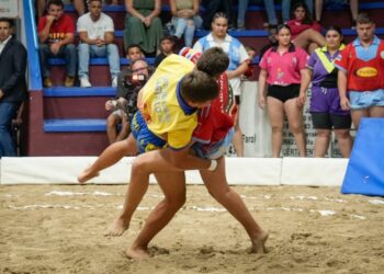 La Luchada Institucional por el Día de Canarias clausura en Fuerteventura la II Semana de Deportes Tradicionales