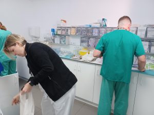 hado-huc-area-preparacion-medicamentos-300x225-1