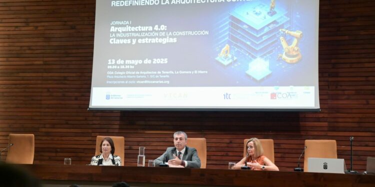 Manuel Domínguez apuesta por la edificación industrializada para dar apoyo al sector residencial