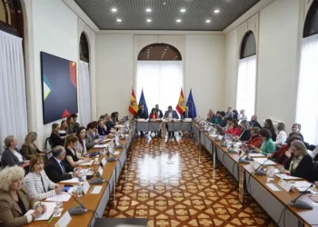 Infancia seguirá adelante con el reparto de los menores migrantes ante la falta de alternativas del PP