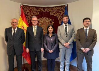 La alcaldesa mantiene un encuentro con el embajador de España en Corea del Sur en su visita institucional al país asiático (1)