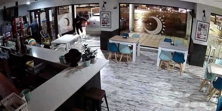 Detenidos seis individuos por diez robos con fuerza cometidos en gasolineras y establecimientos de Asturias