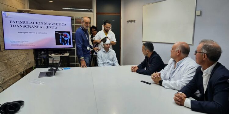 Más de 400 pacientes se beneficiarán de la nueva terapia de estimulación magnética transcraneal en La Palma