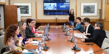 Delgado aborda con el Estado los distintos avances en materia social impulsados por Canarias