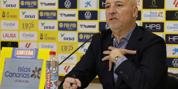 Ramírez asume todas las críticas por el descenso pero no estará en el palco en el último partido en casa