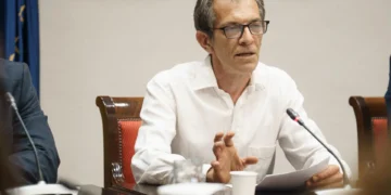 Botánico: Santa Cruz de Tenerife es una ciudad muy verde que debería ser un desierto