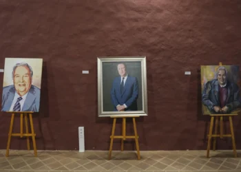 Una exposición recuerda el legado de Jerónimo Saavedra a través del arte y la fotografía