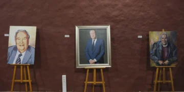 Una exposición recuerda el legado de Jerónimo Saavedra a través del arte y la fotografía