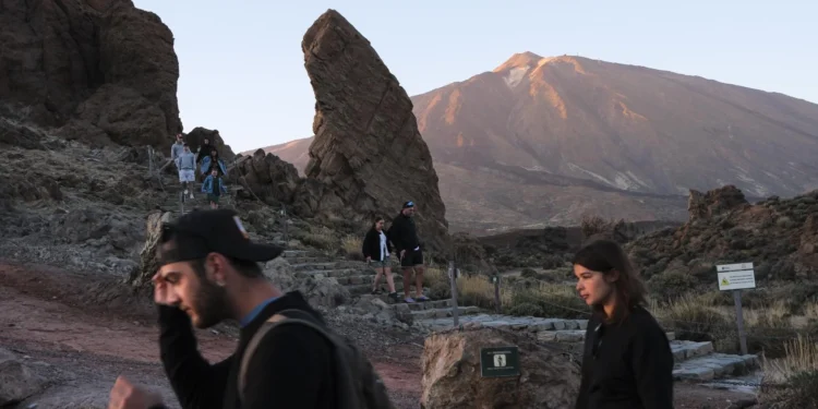 El Cabildo de Tenerife instalará cámaras para regular la afluencia al Teide