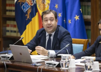 Un experto en Derecho Financiero propone un impuesto «muy bajo» sobre la estancia turística